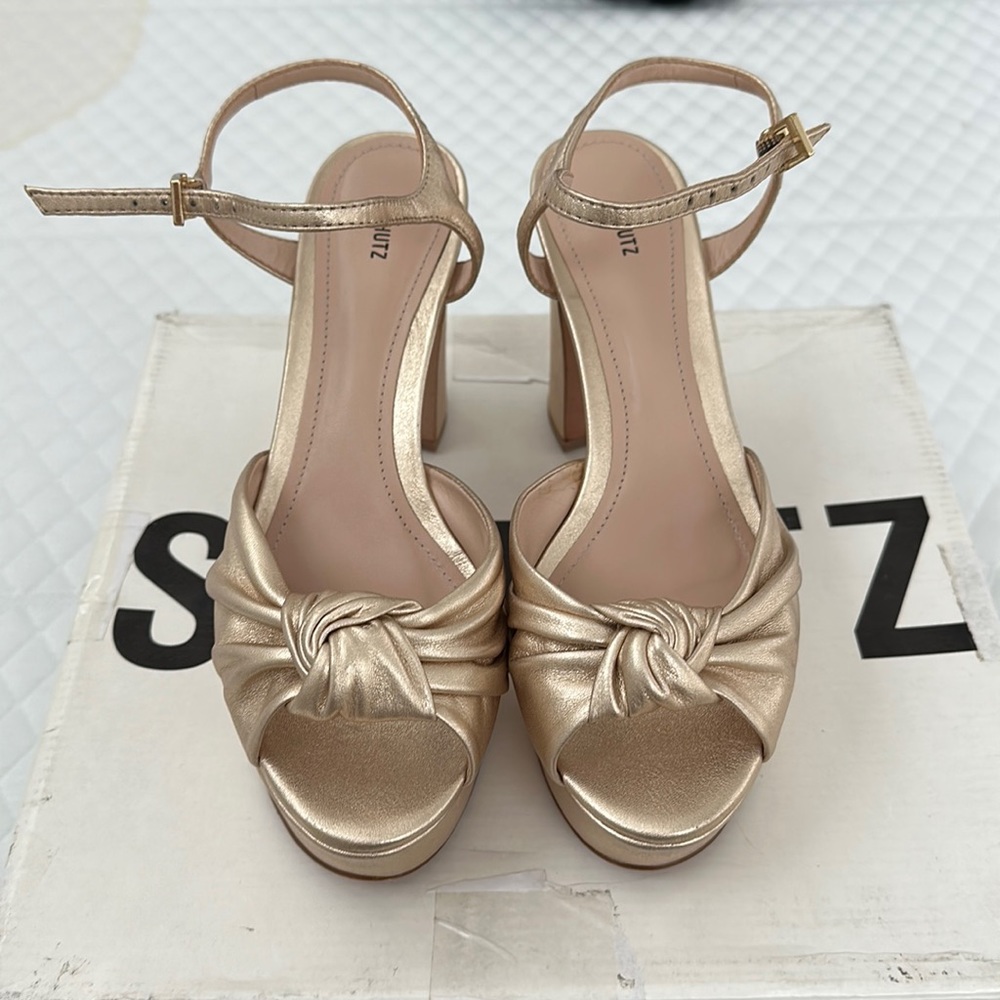 Schutz Thalyta platform sandals in gold size 7